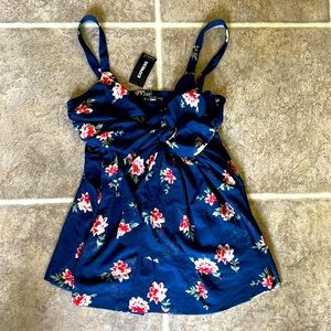 NWT Express Twist Front Floral Flowy Tank Sz XS